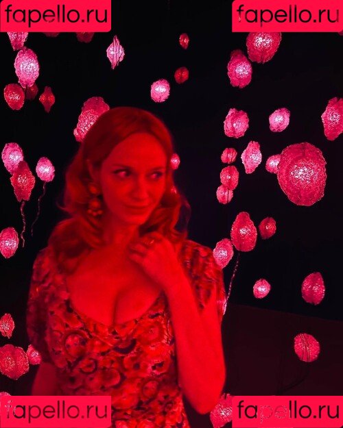 Christina Hendricks Onlyfans Photo Gallery 