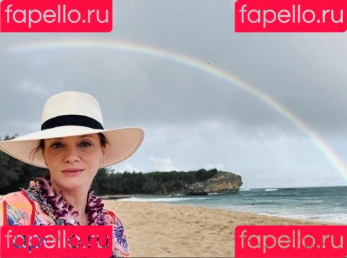 Christina Hendricks Onlyfans Photo Gallery 