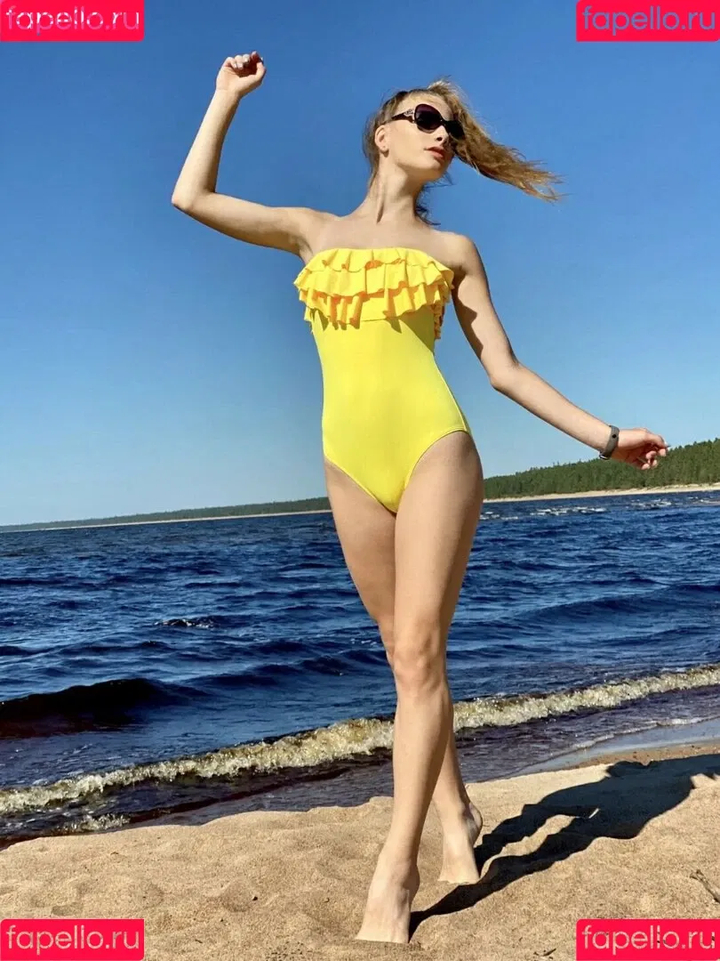 Anna Gloss Onlyfans Photo Gallery 