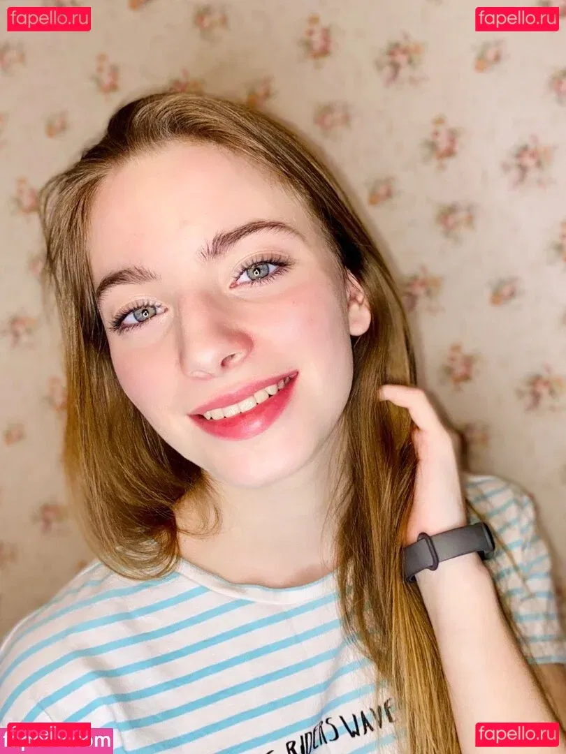 Anna Gloss Onlyfans Photo Gallery 