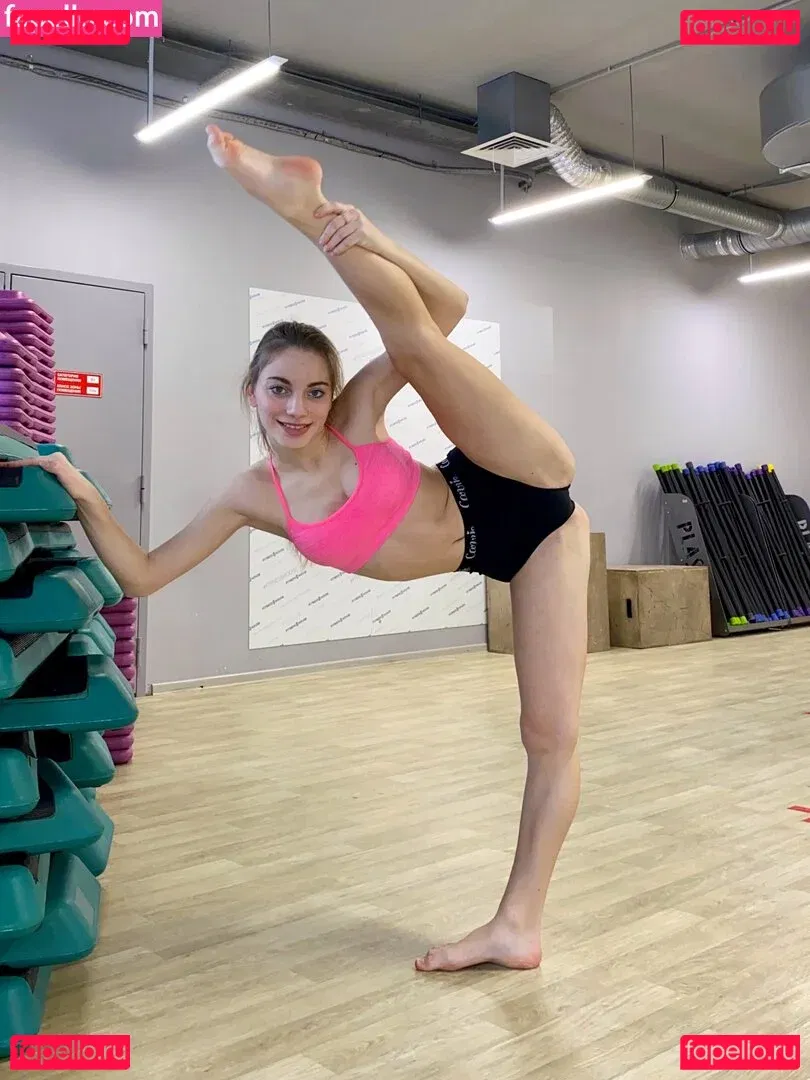 Anna Gloss Onlyfans Photo Gallery 