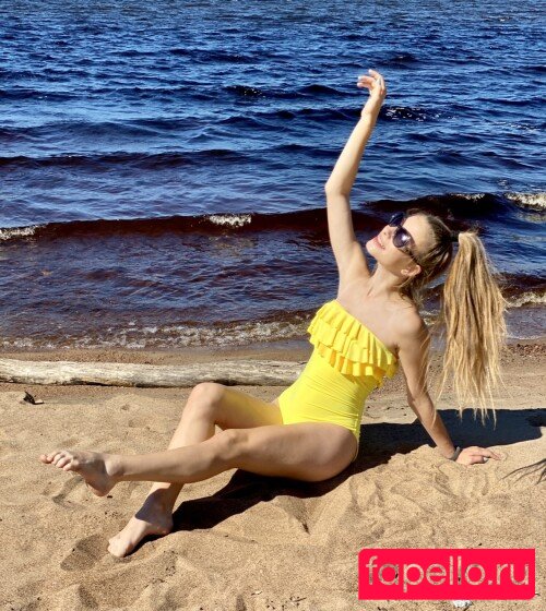 Anna Gloss Onlyfans Photo Gallery 