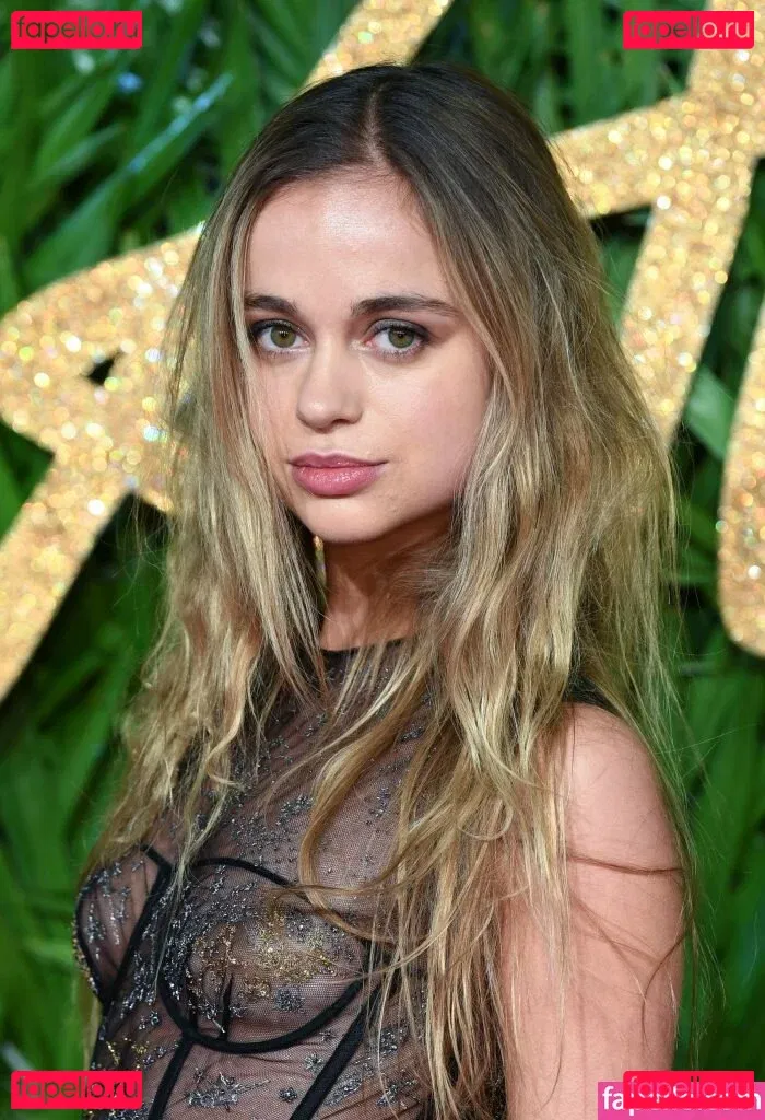 Amelia Windsor Onlyfans Photo Gallery 