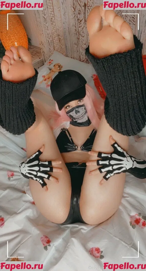 Belle Delphine Onlyfans Photo Gallery 