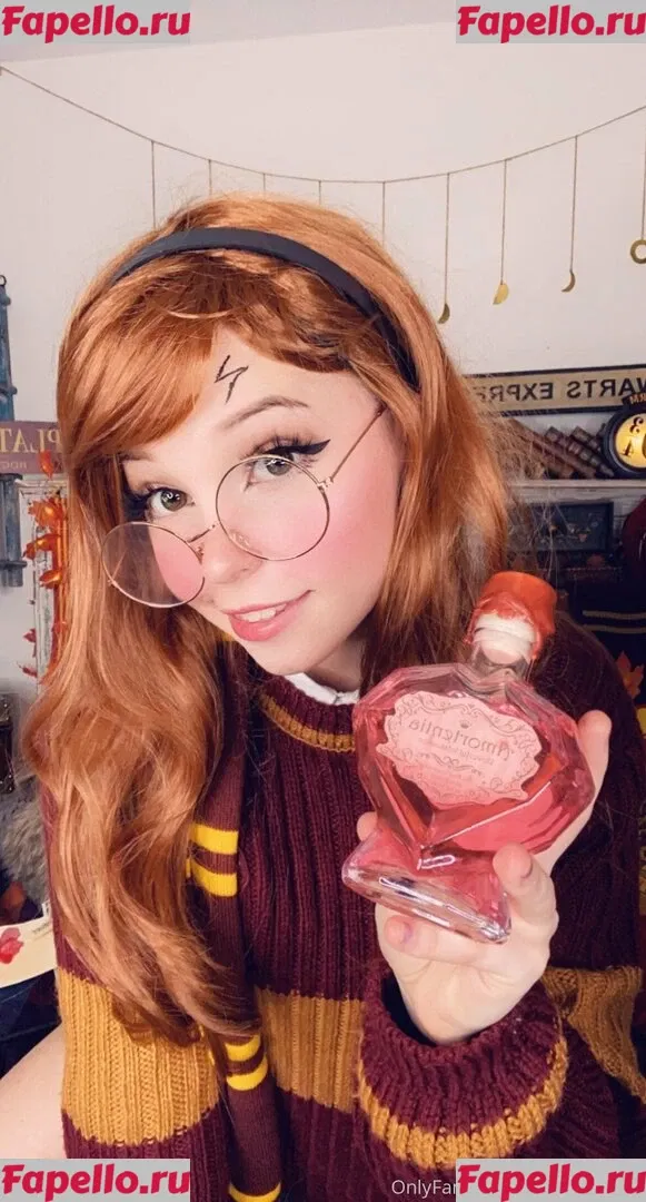 Belle Delphine Onlyfans Photo Gallery 