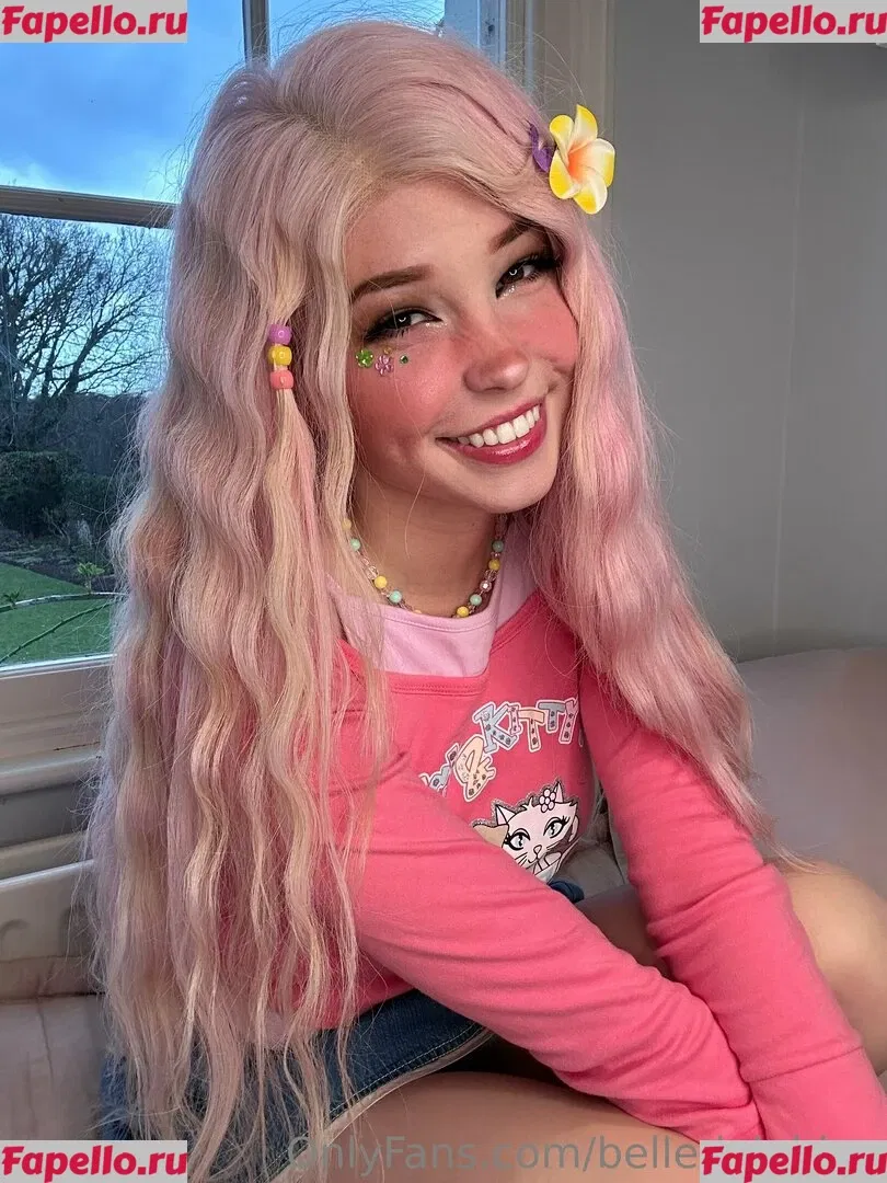 Belle Delphine Onlyfans Photo Gallery 