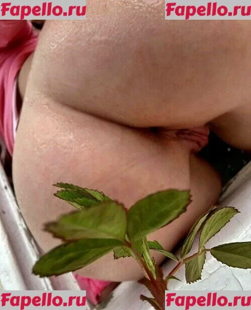 Belle Delphine Onlyfans Photo Gallery 
