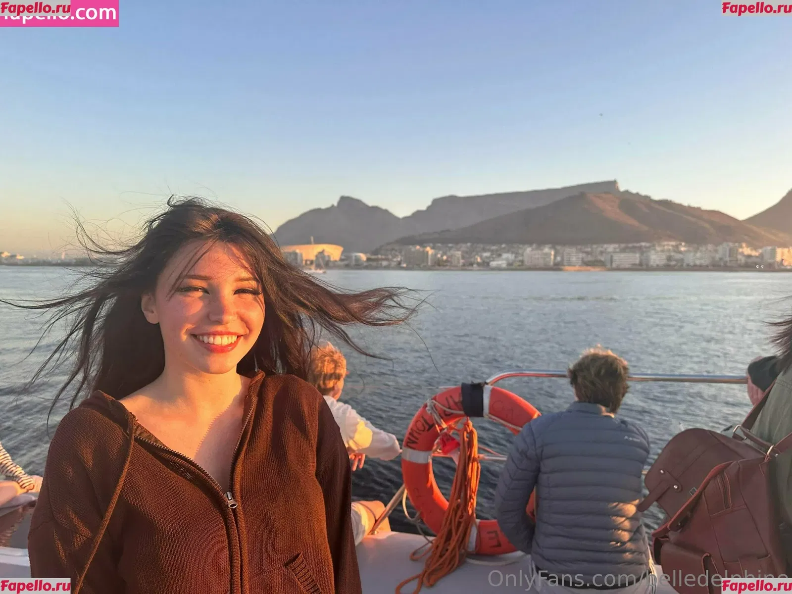 Belle Delphine Onlyfans Photo Gallery 