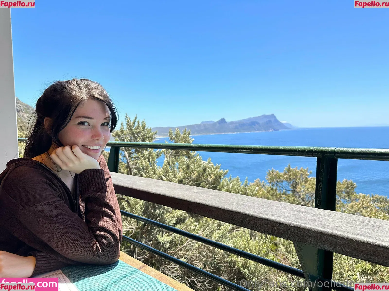 Belle Delphine Onlyfans Photo Gallery 