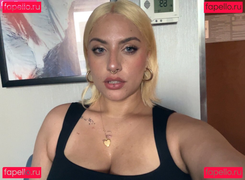 $AriRoya / Chaos Fae Ari / afaeded / afghanican / chaos.fae / spiceelatina_ Onlyfans Photo Gallery 