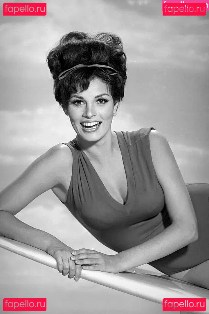 Raquel Welch Onlyfans Photo Gallery 