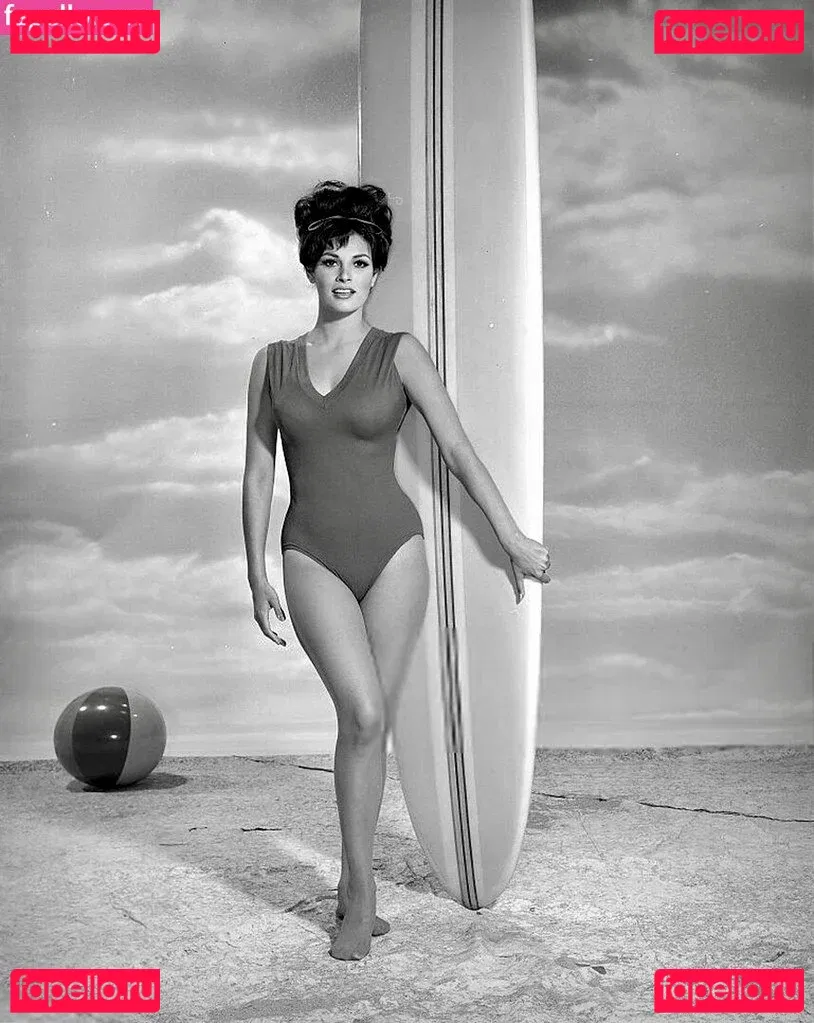 Raquel Welch Onlyfans Photo Gallery 