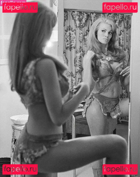Raquel Welch Onlyfans Photo Gallery 