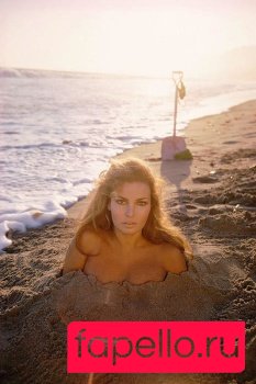 Raquel Welch Onlyfans Photo Gallery 