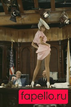 Raquel Welch Onlyfans Photo Gallery 