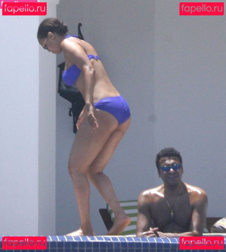 Tyra Banks / tyrabanks Onlyfans Photo Gallery 