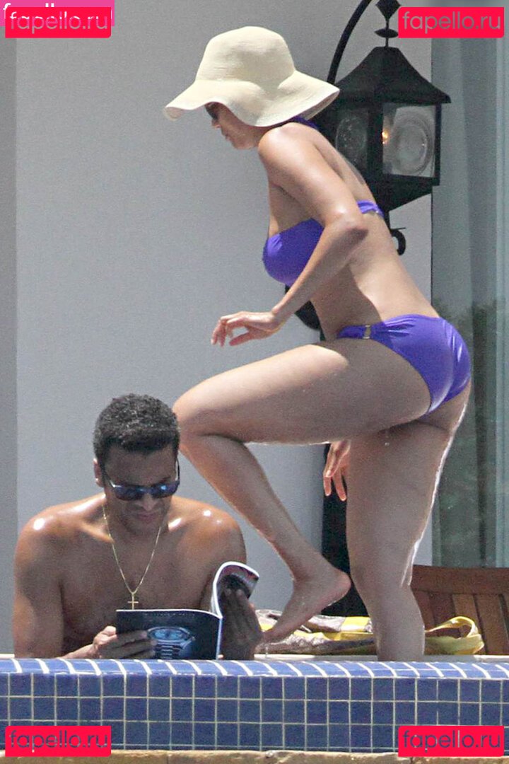 Tyra Banks / tyrabanks Onlyfans Photo Gallery 