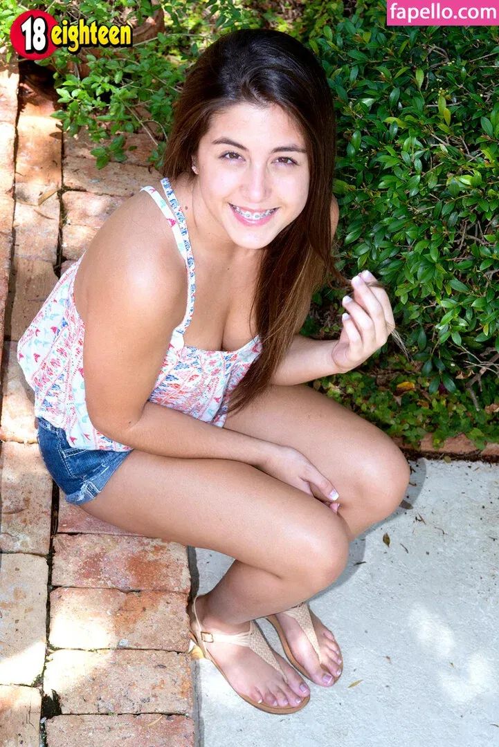 Natalie Monroe Onlyfans Photo Gallery 