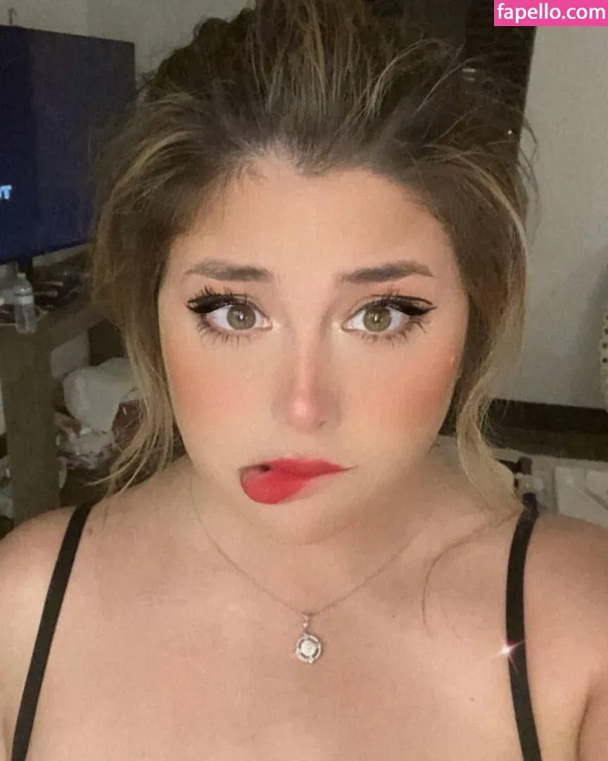 Natalie Monroe Onlyfans Photo Gallery 