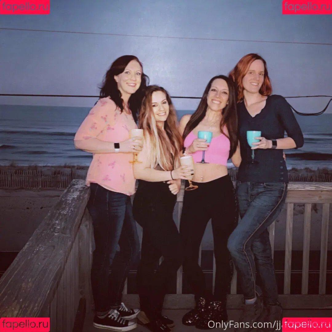 jjandfriends Onlyfans Photo Gallery 