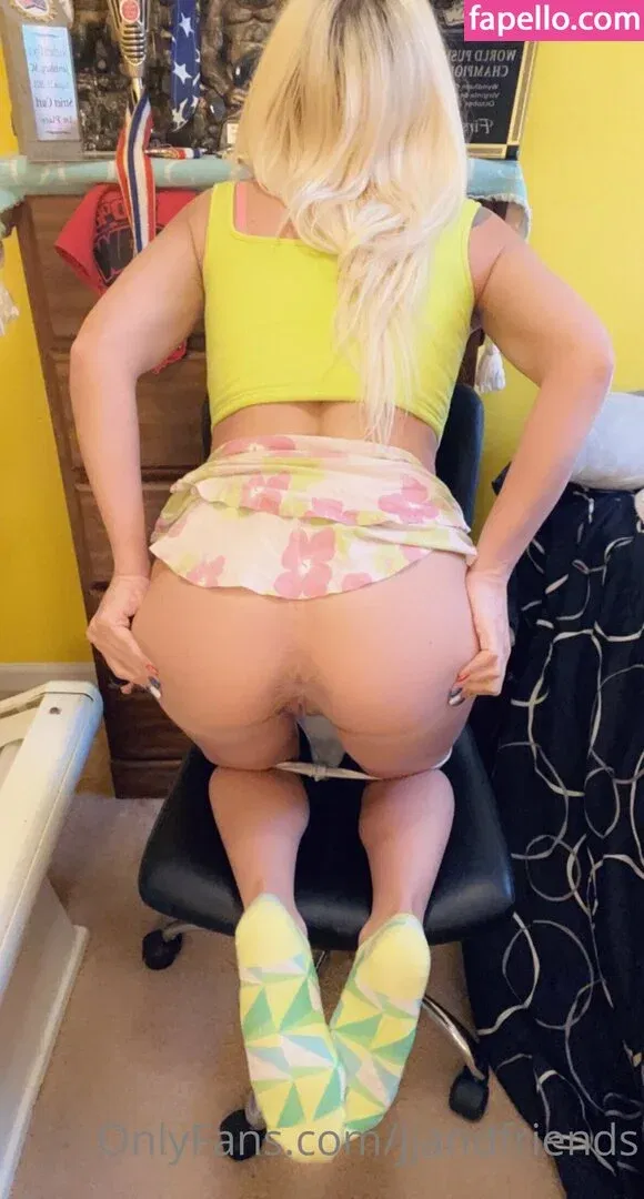 jjandfriends Onlyfans Photo Gallery 