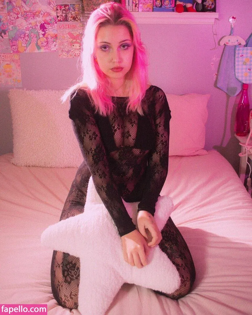 _1nternetfairy_ Onlyfans Photo Gallery 