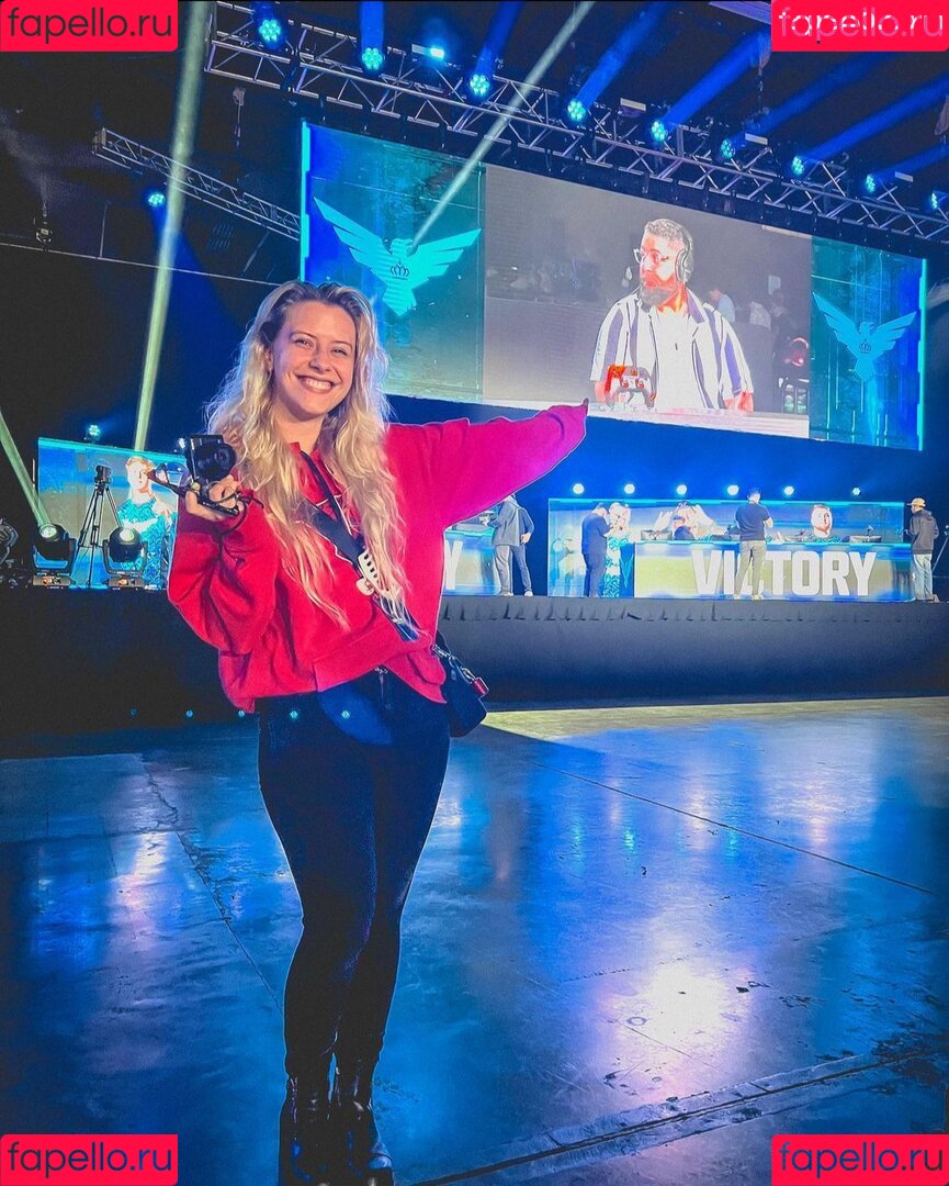 NoisyButters Onlyfans Photo Gallery 