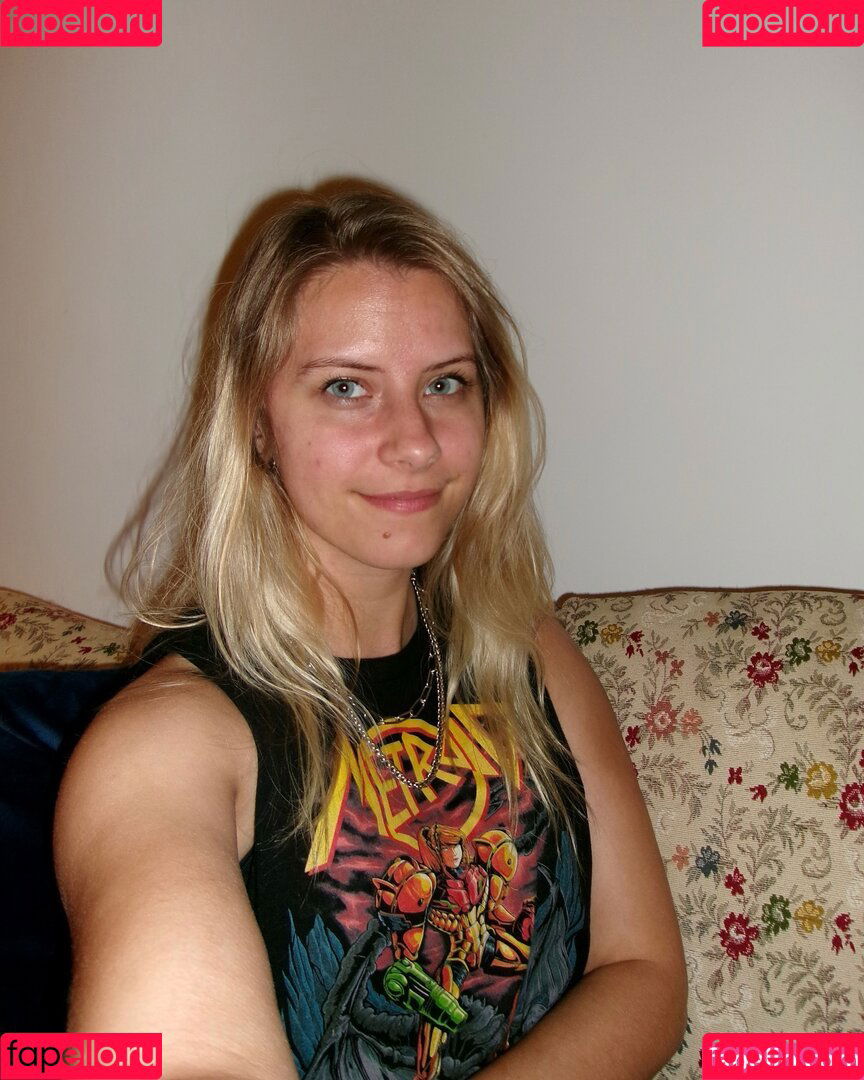 NoisyButters Onlyfans Photo Gallery 