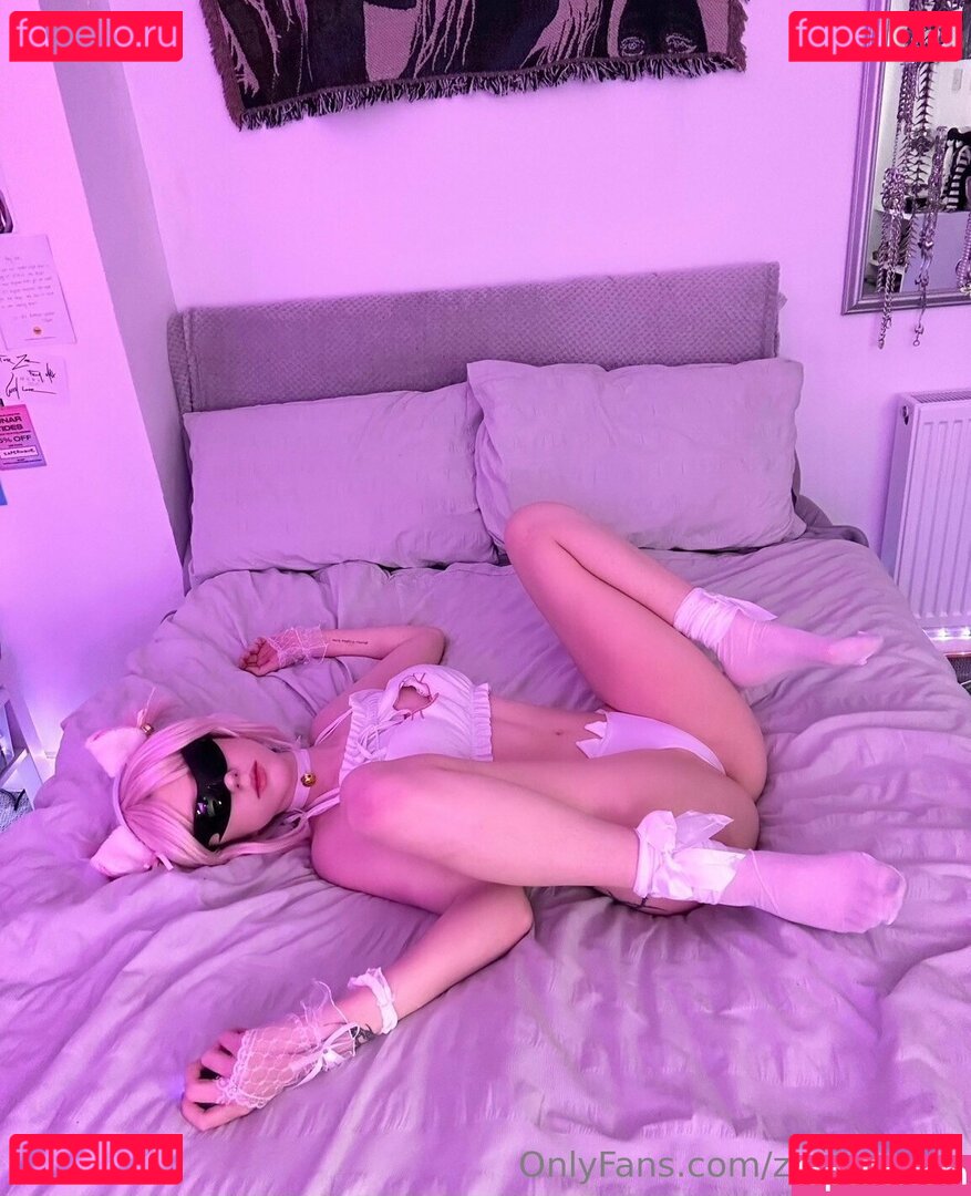 Zaperwave Nude Onlyfans Photo 23