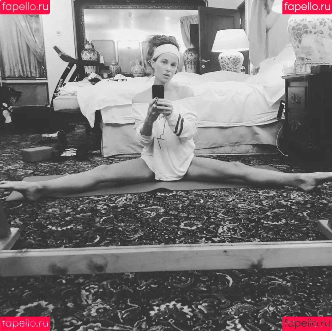 Kate Beckinsale Onlyfans Photo Gallery 