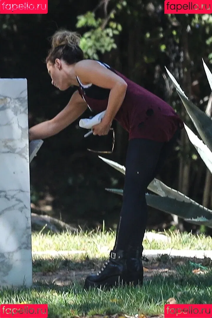 Kate Beckinsale Onlyfans Photo Gallery 