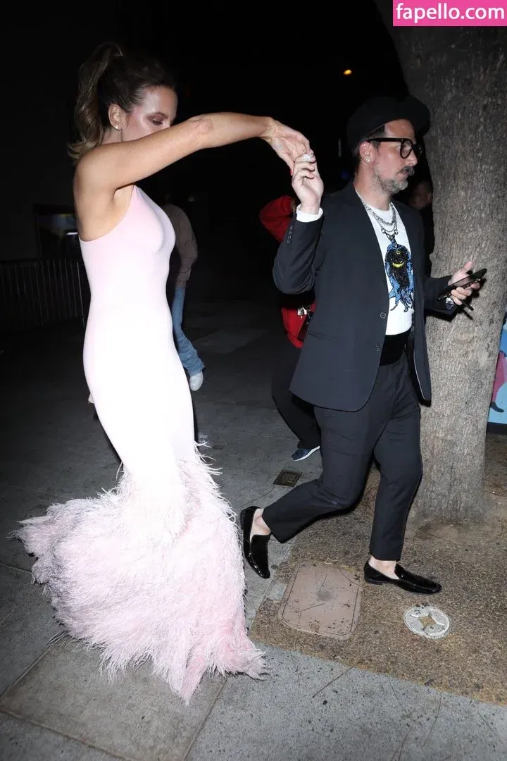 Kate Beckinsale Onlyfans Photo Gallery 