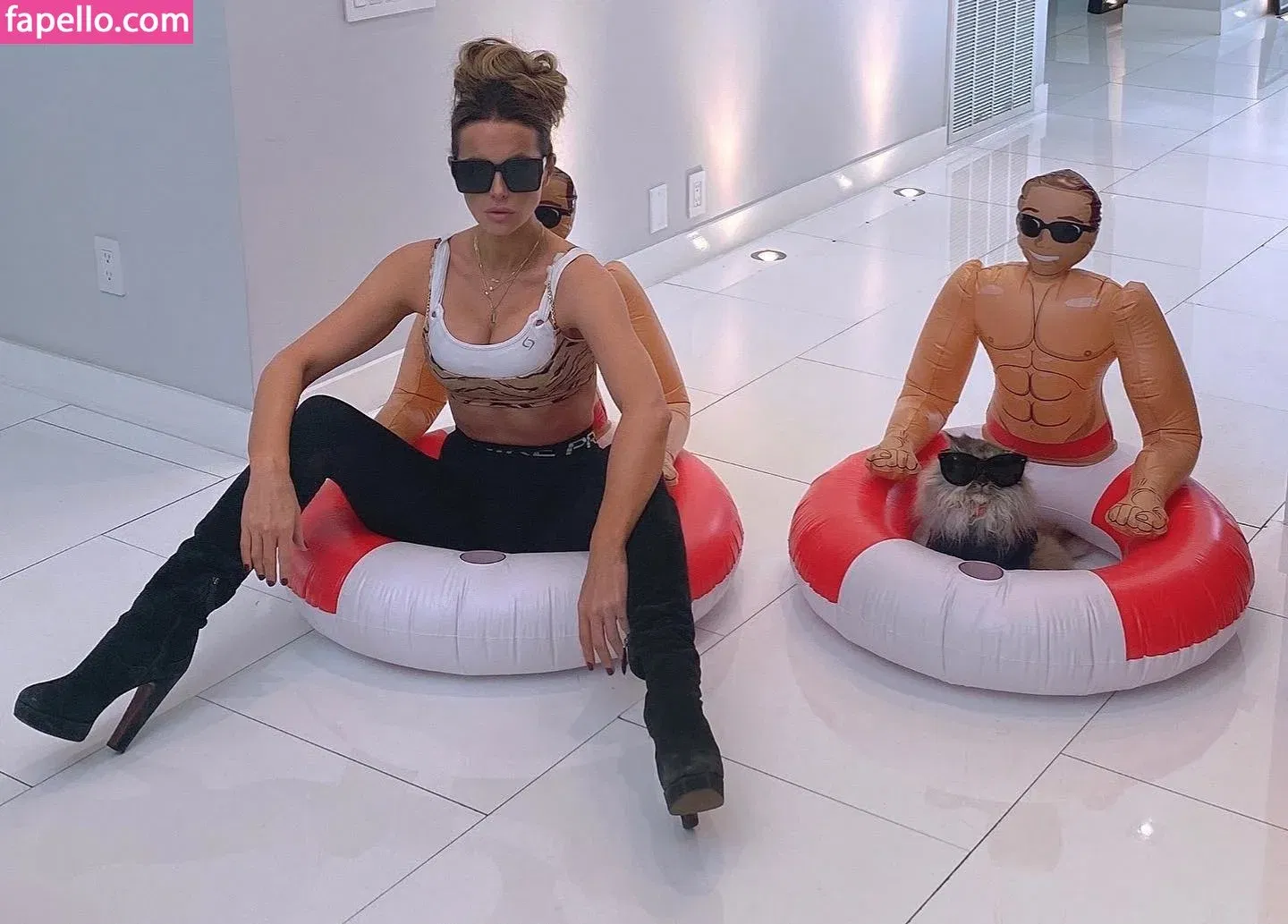 Kate Beckinsale Onlyfans Photo Gallery 