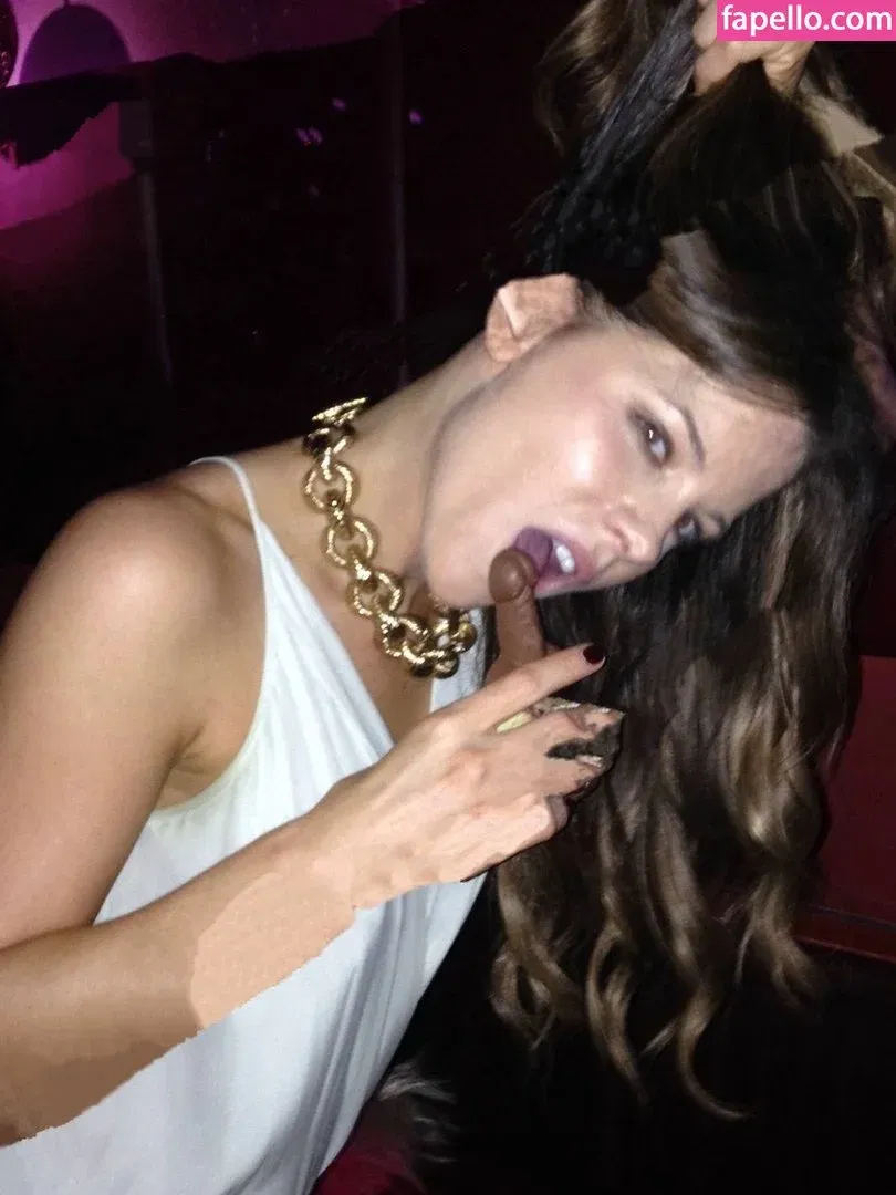 Kate Beckinsale Onlyfans Photo Gallery 