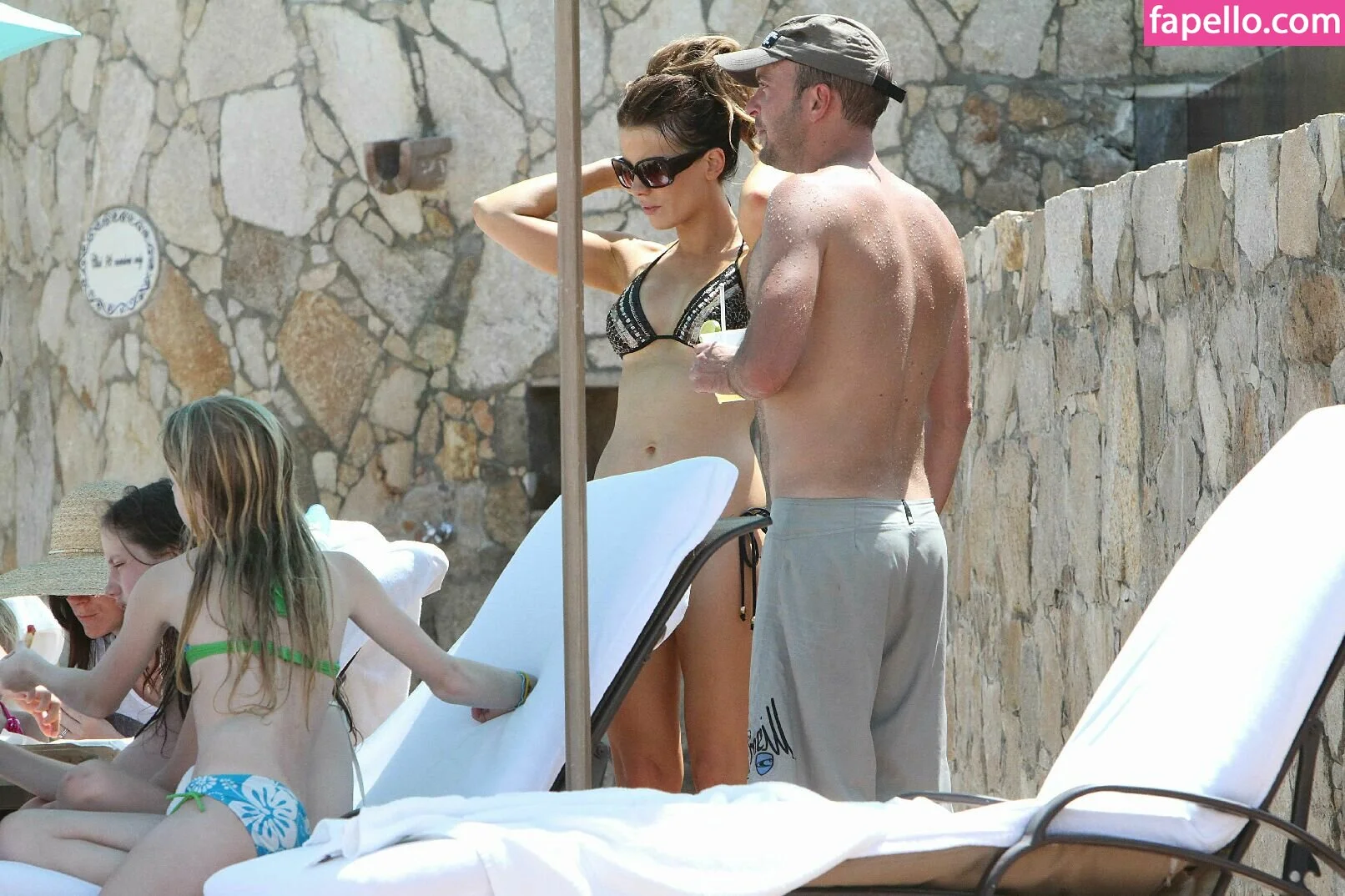 Kate Beckinsale Onlyfans Photo Gallery 