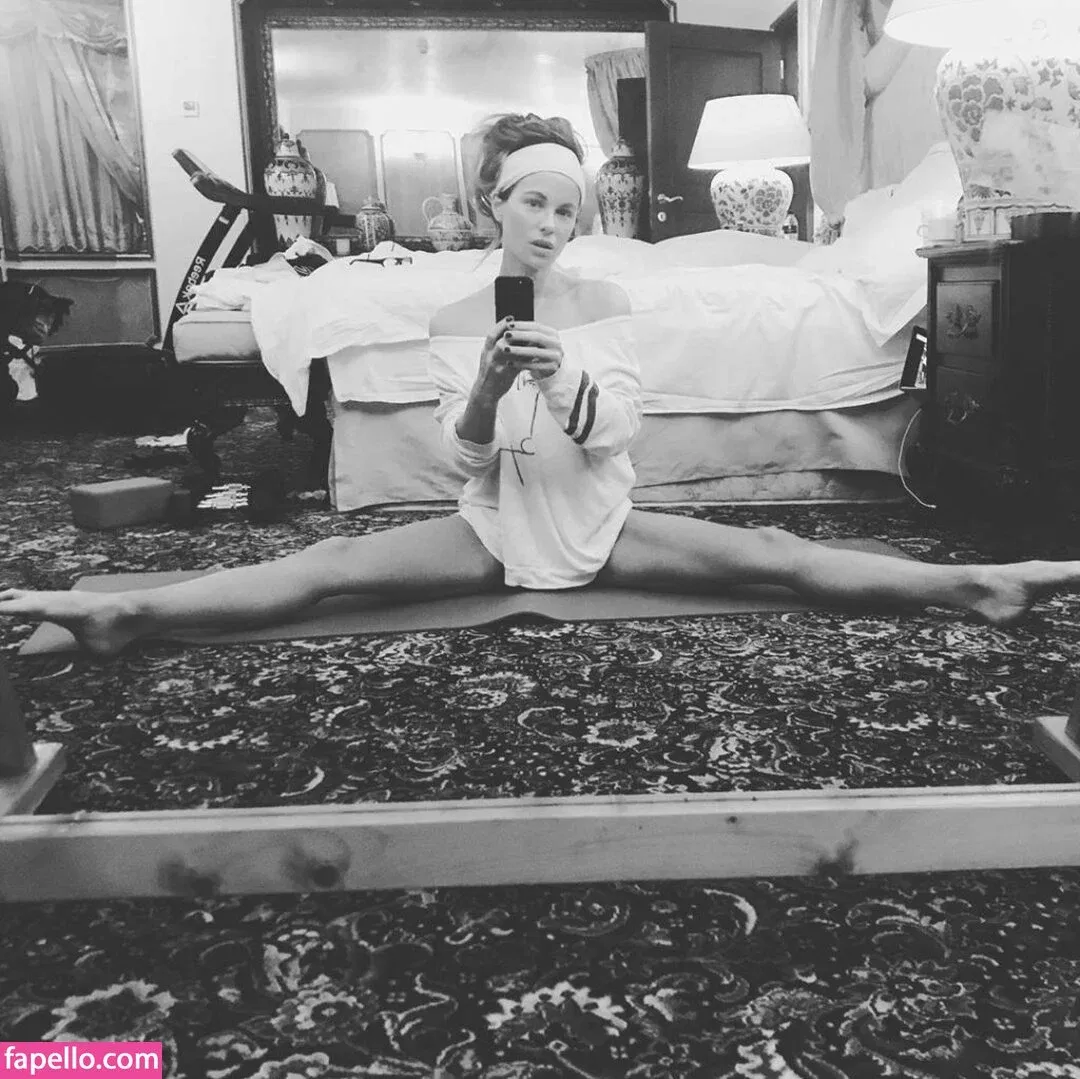 Kate Beckinsale Onlyfans Photo Gallery 