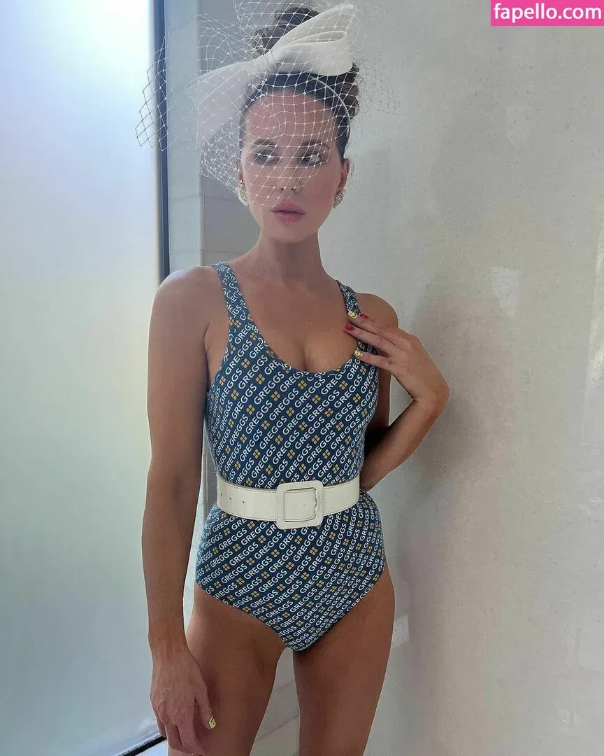 Kate Beckinsale Onlyfans Photo Gallery 