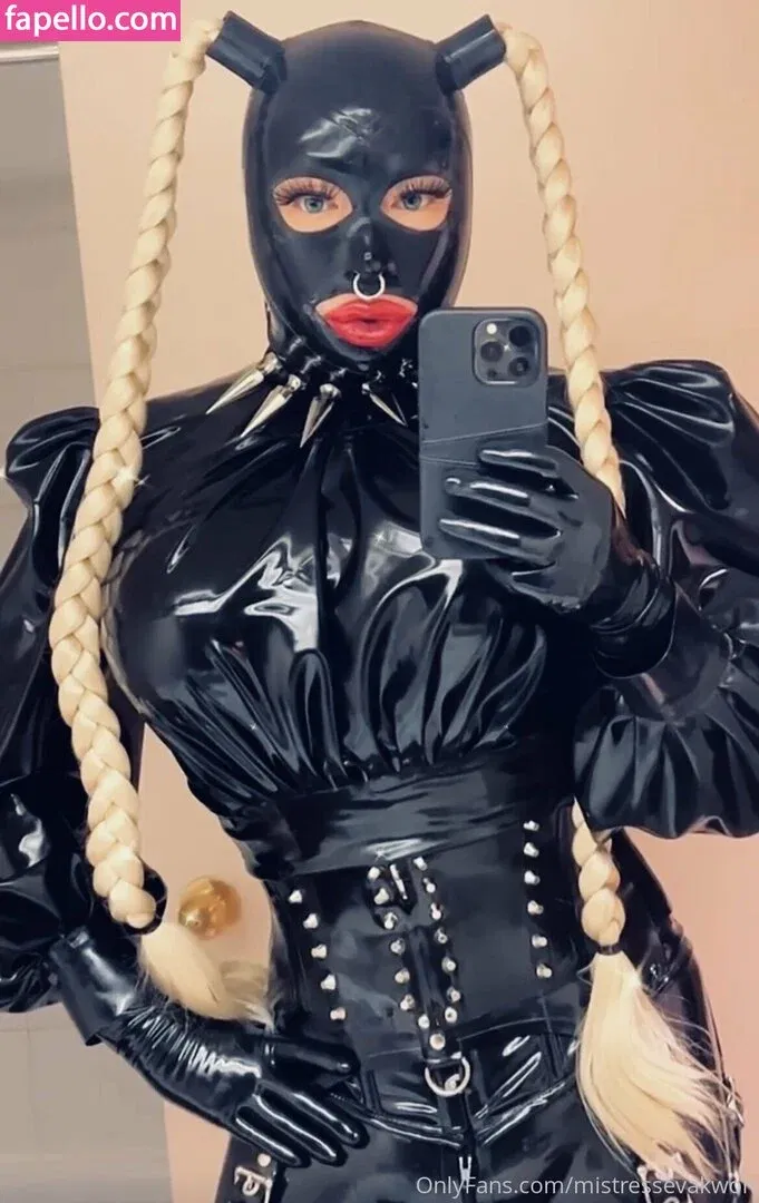 mistressyumi Onlyfans Photo Gallery 