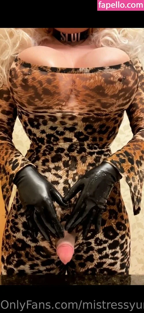 mistressyumi Onlyfans Photo Gallery 