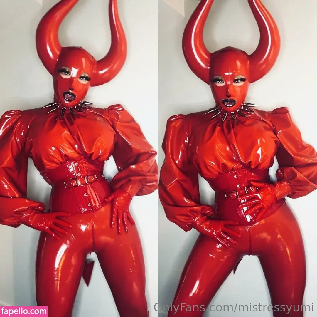 mistressyumi Onlyfans Photo Gallery 