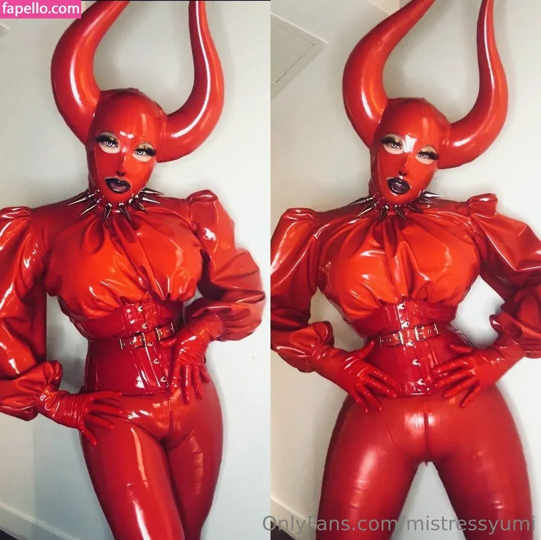mistressyumi Onlyfans Photo Gallery 