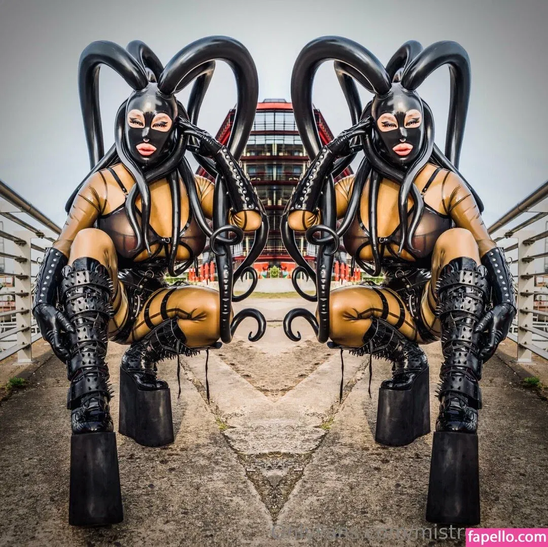 mistressyumi Onlyfans Photo Gallery 