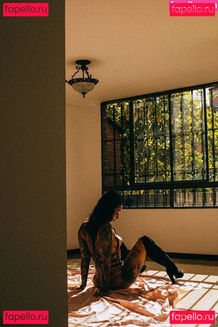 Sarah Schmidt Onlyfans Photo Gallery 