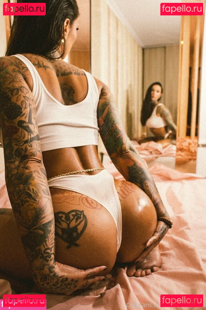 Sarah Schmidt Onlyfans Photo Gallery 