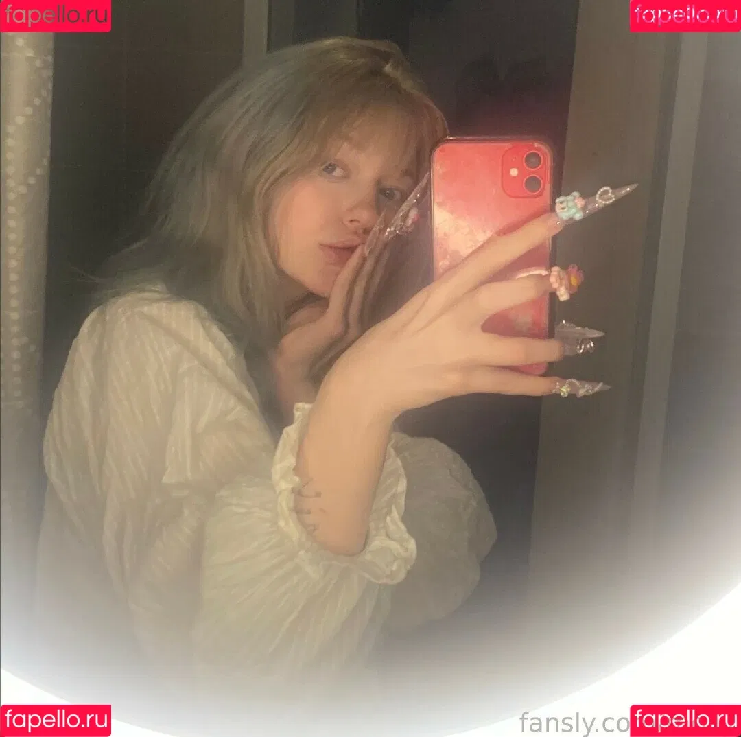 kosha1ne Onlyfans Photo Gallery 