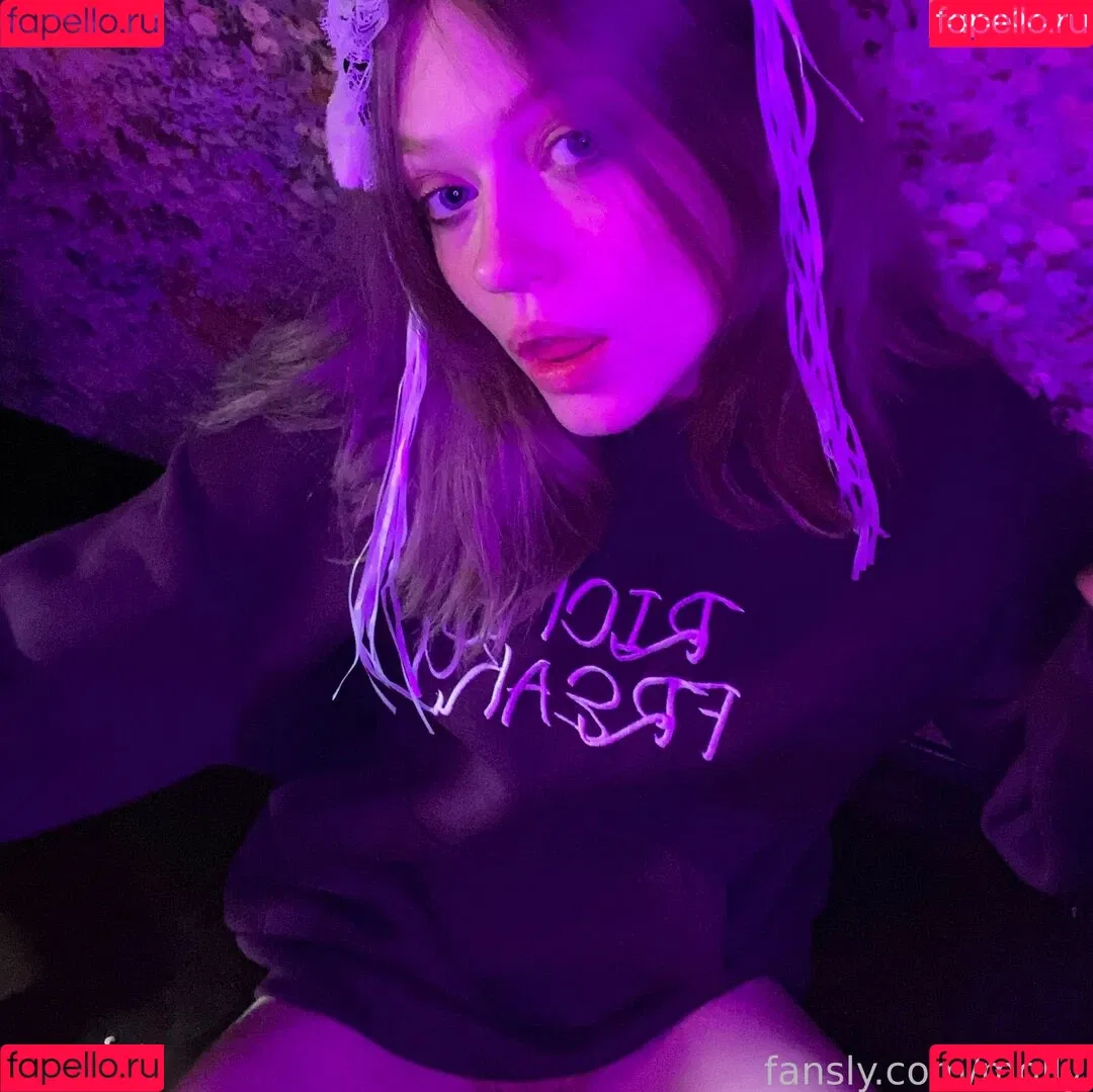 kosha1ne Onlyfans Photo Gallery 