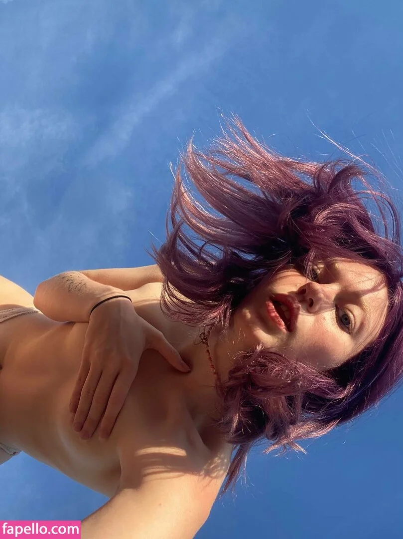 kosha1ne Onlyfans Photo Gallery 