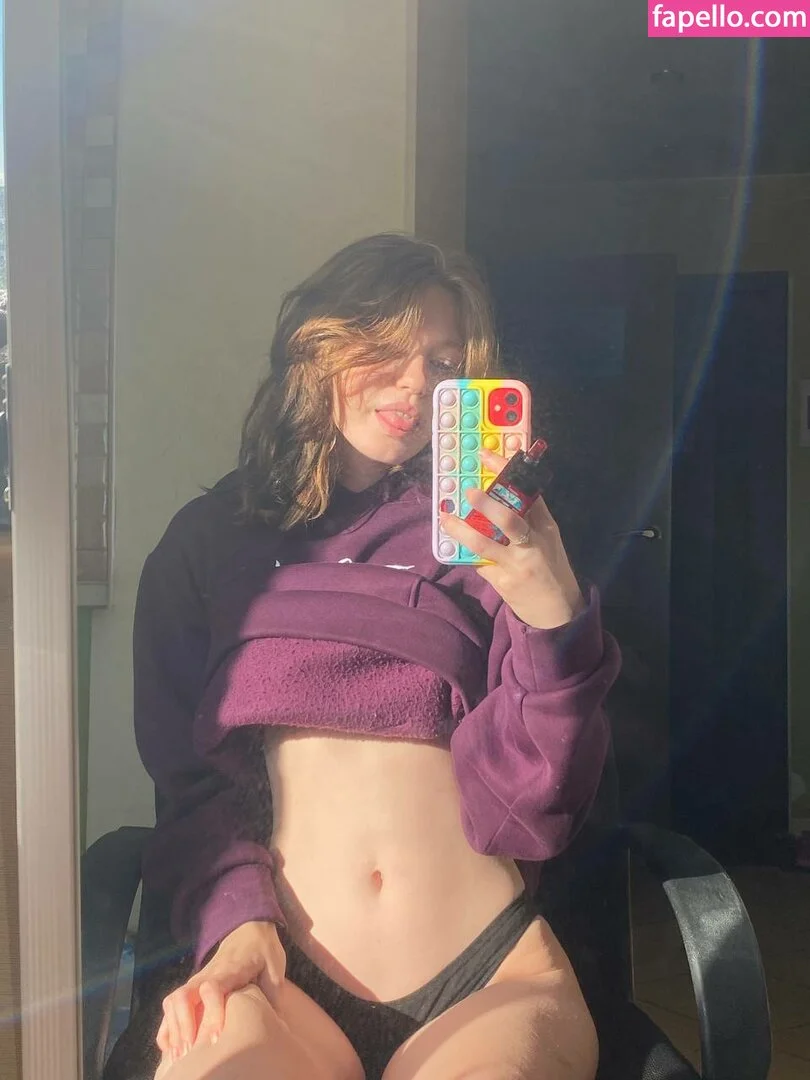 kosha1ne Onlyfans Photo Gallery 