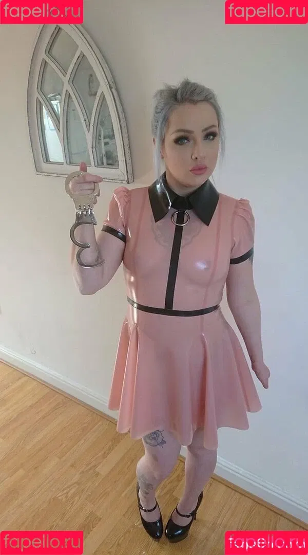 Handcuffs Onlyfans Photo Gallery 