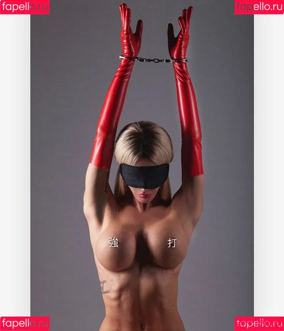 Handcuffs Onlyfans Photo Gallery 